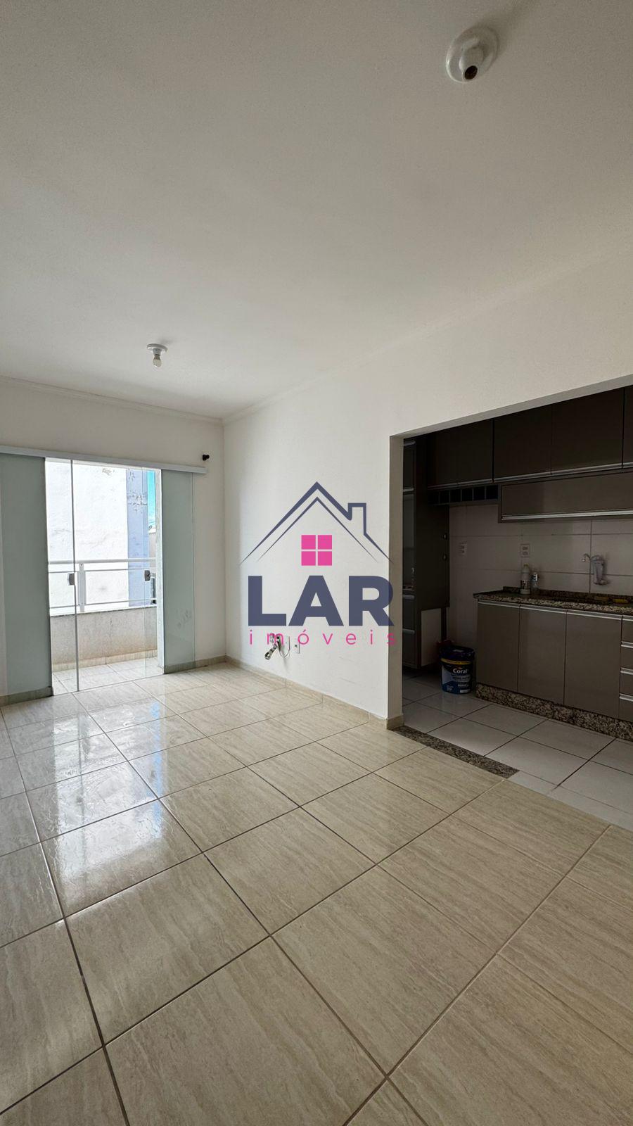 Vende-se apartamento localizado no bairro Jardim Ype, com excelente acabamento