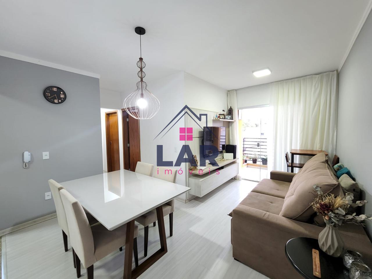 Vende-se apartamento com excelente acabamento com localização privilegiada