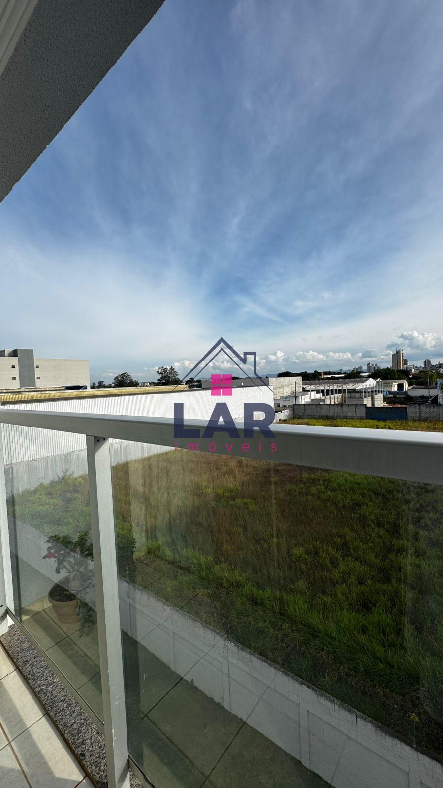 Vende-se apartamento com excelente localização em condomínio fechado