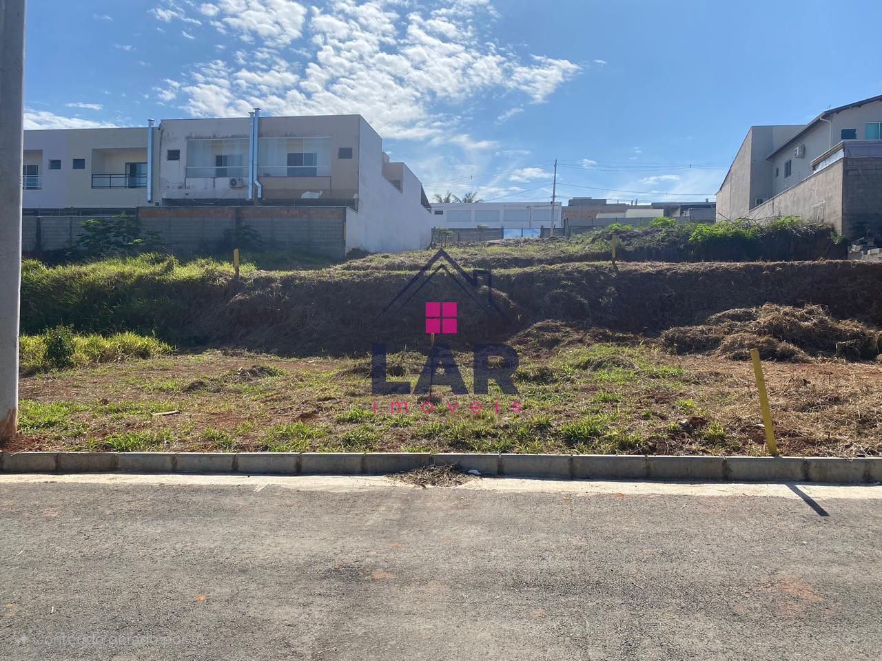 Vende-se lote com excelente topografia e localização no município de Pouso Alegre