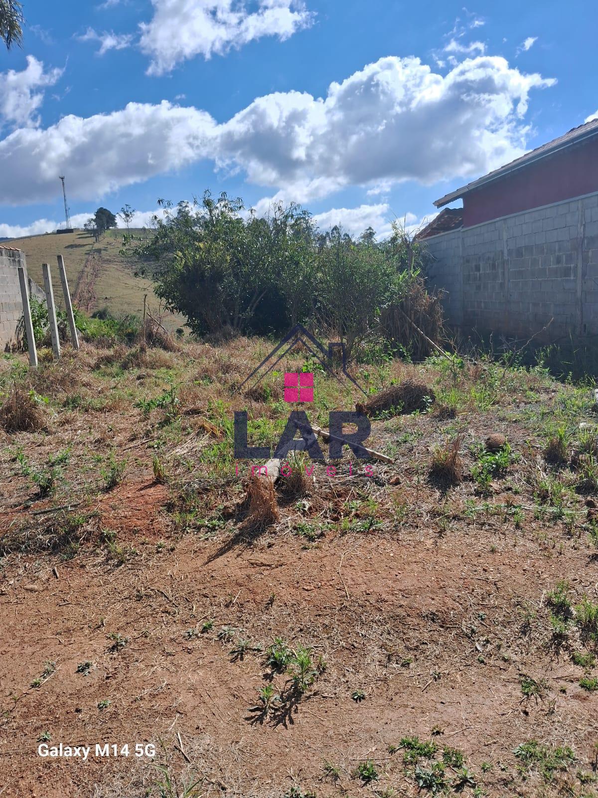 Vende-se lote com excelene localização e com topografia perfeita para construção