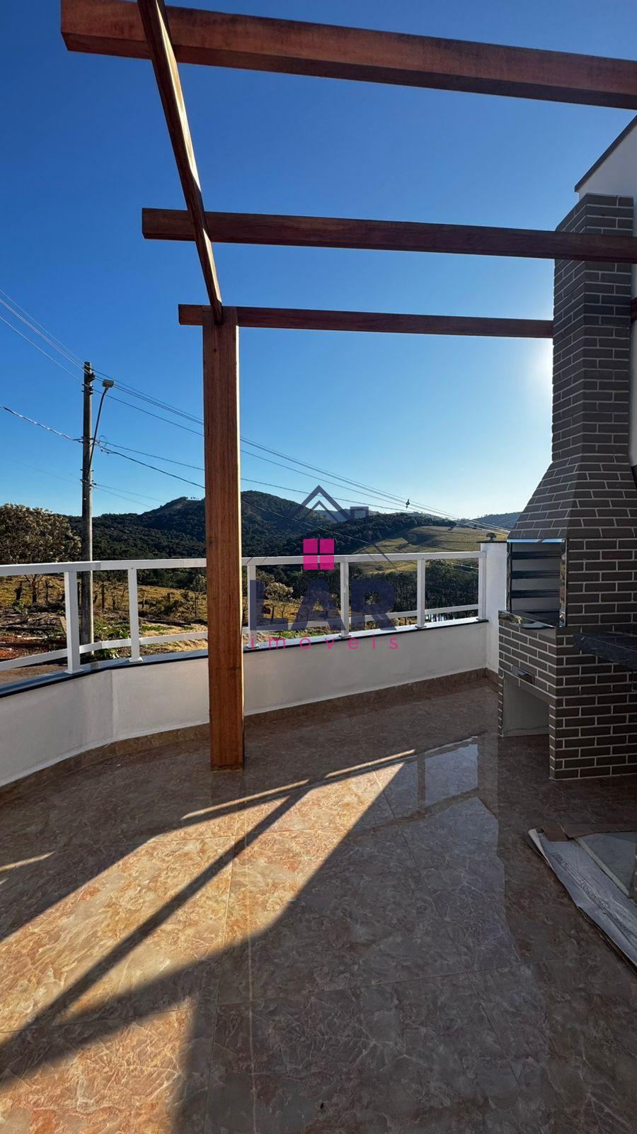 CASA DE ALTO PADRÃO A VENDA COM EXCELENTE LOCALIZAÇÃO E ACABAMENTO