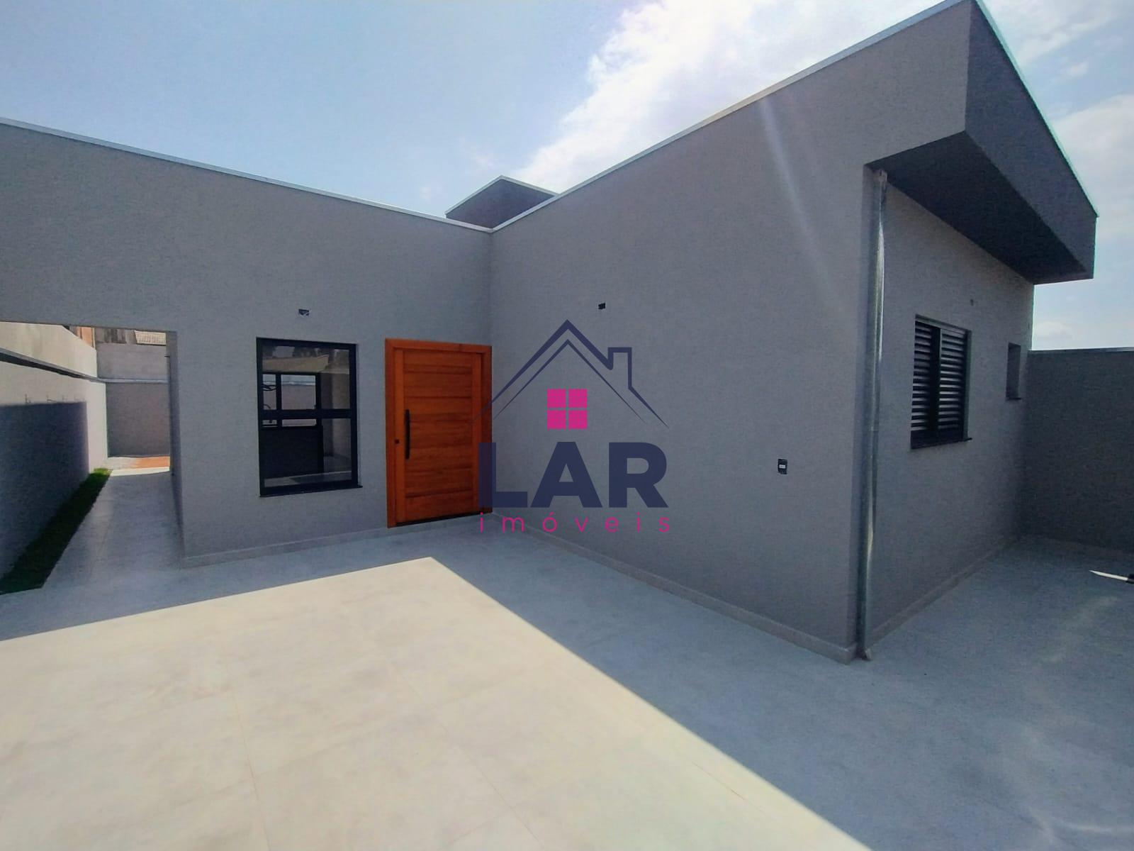 CASA COM EXCELENTE LOCALIZAÇÃO E ACABAMENTO EM CONSTRUÇÃO COM ÓTIMO PREÇO