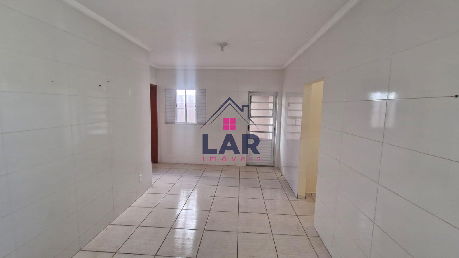 CASA A VENDA COM EXCELENTE LOCALIZAÇÃO E COM EXCELENTE PREÇO