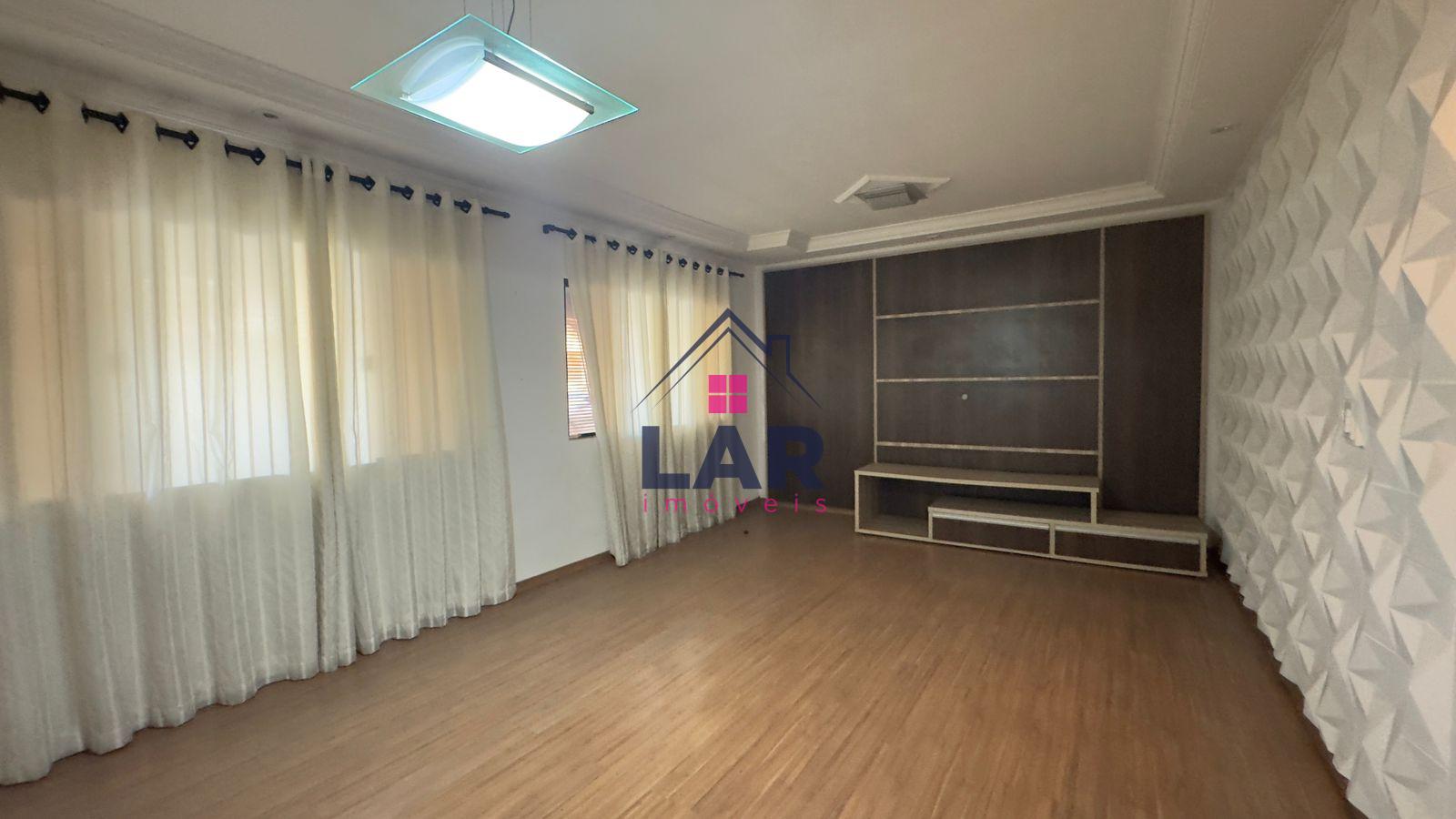 CASA INCRÍVEL A VENDA NO JARDIM NORONHA, COM 3 QUARTOS, SENDO 1 SUÍTE