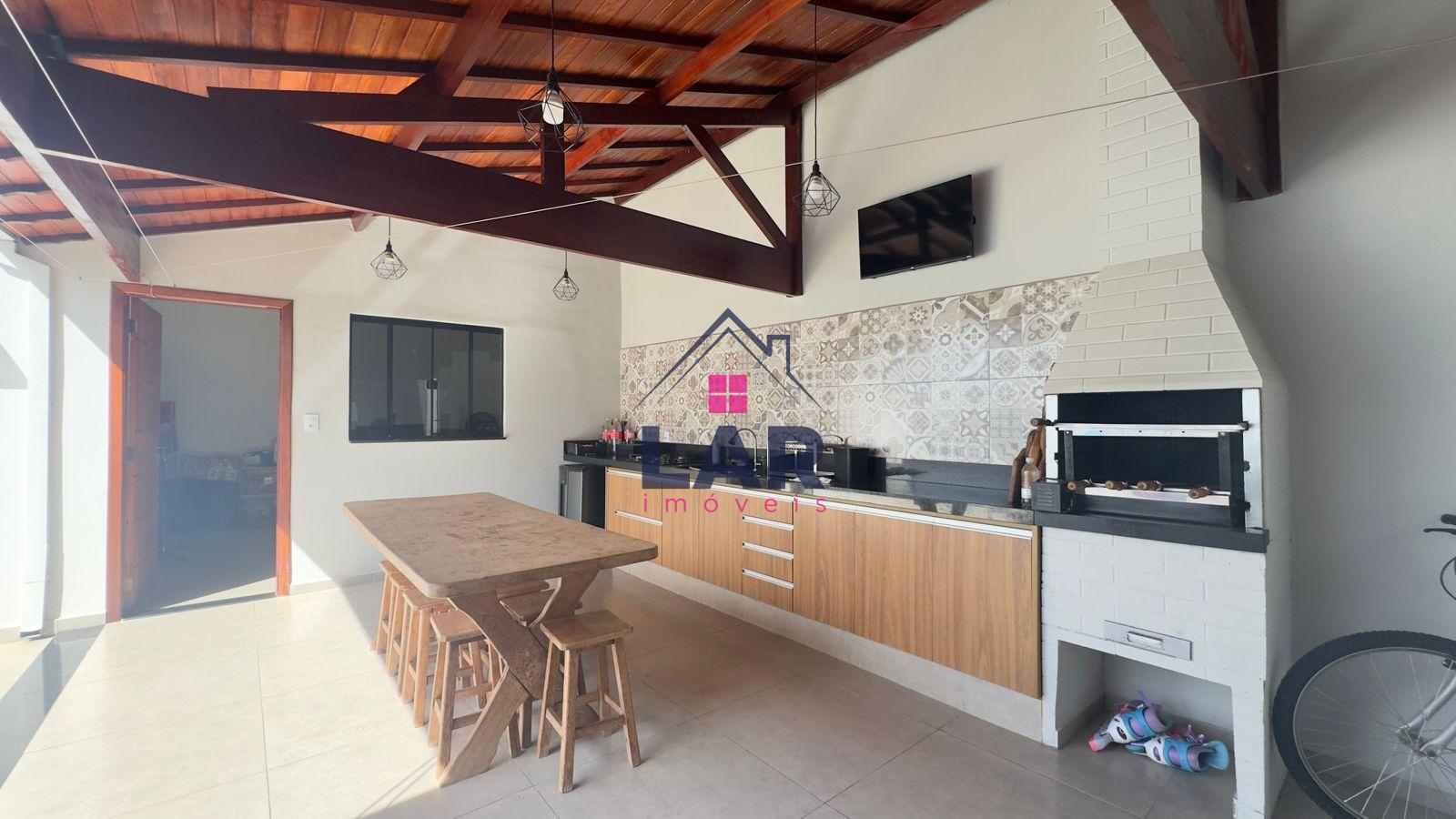 Casa a venda térrea em lote inteiro no Jardim Olímpico, com excelente acabamento