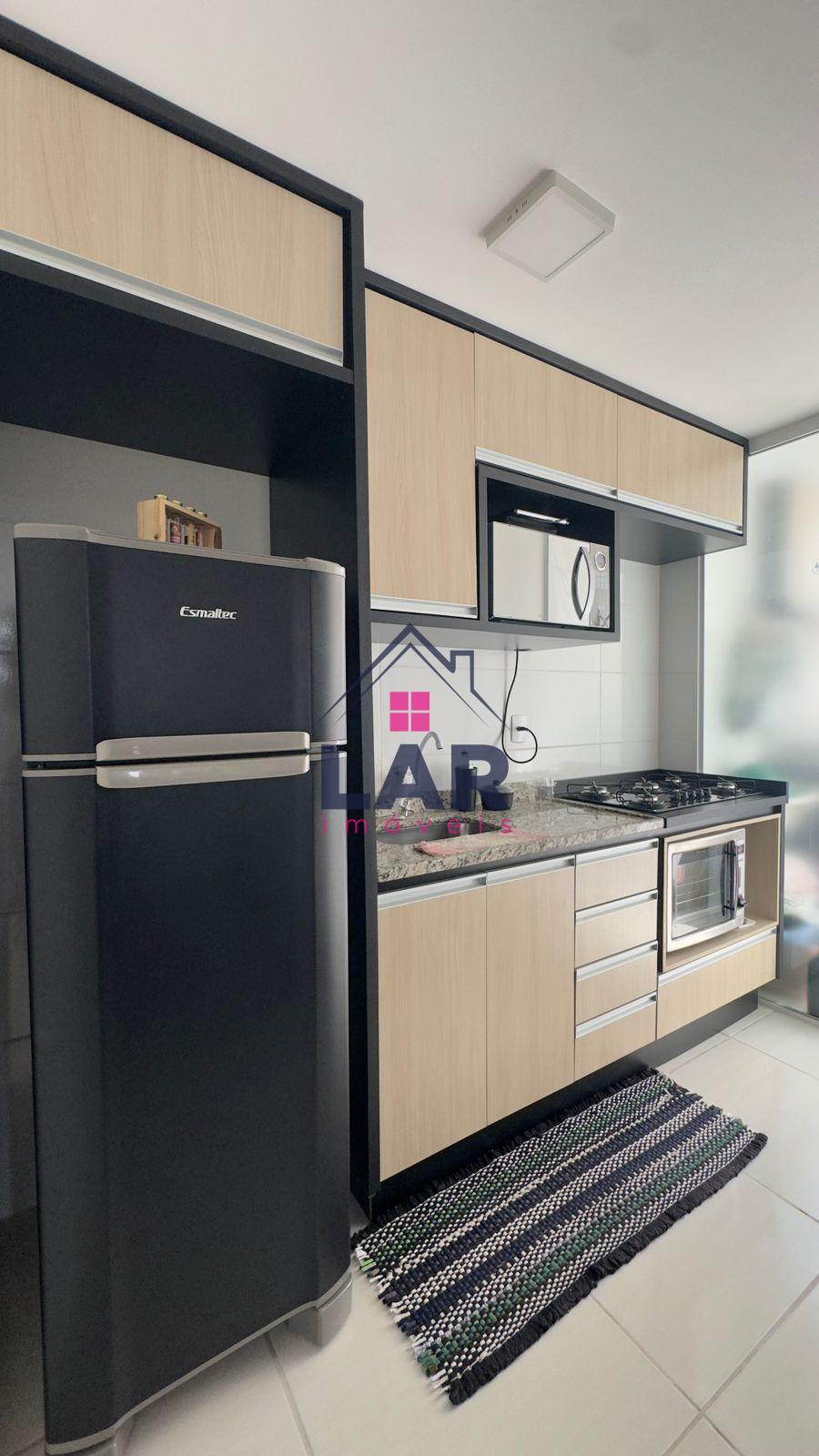APARTAMENTO A VENDA COM LOCALIZAÇÃO EM CONDOMÍNIO FECHADO, COM MOVEIS PLANEJADOS