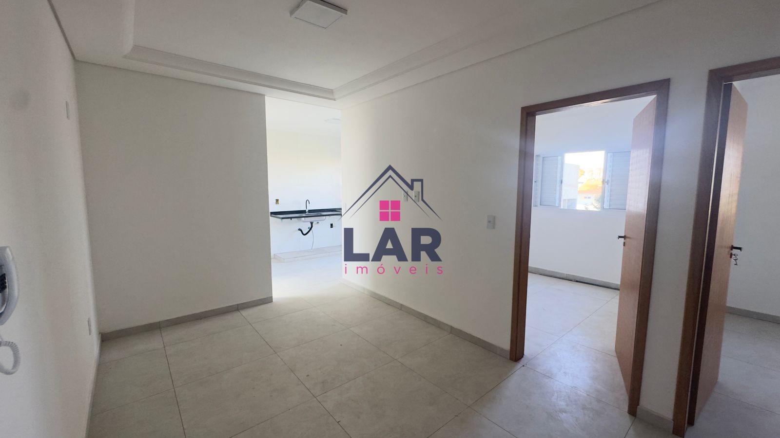 VENDE-SE APARTAMENTO COM EXCELENTE LOCALIZAÇÃO E COM ACABAMENTO DE PRIEMEIRO