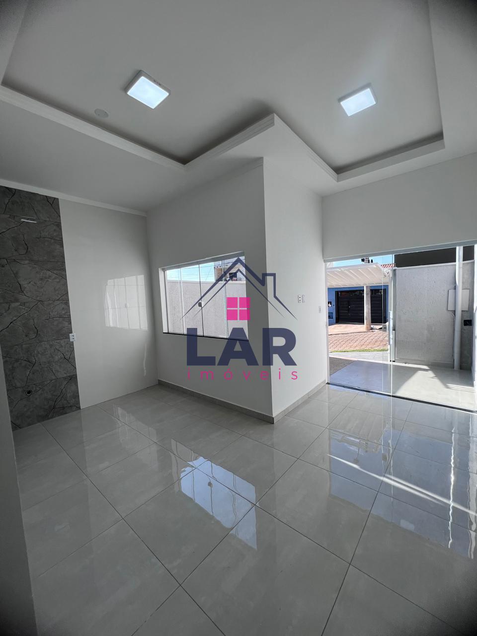 Casa com excelente acabamento  e com localização privilegiada.