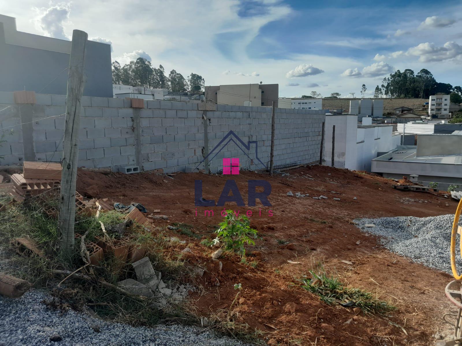 Oportunidade Única, para investidores, Lote à Venda no Parque Real 