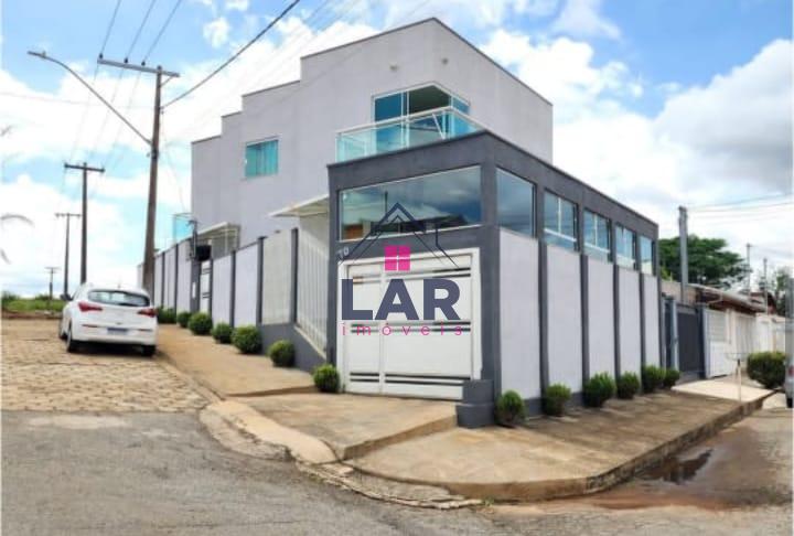 Excelente casa à venda no Jardim Califórnia  Apresentamos um belo imóvel