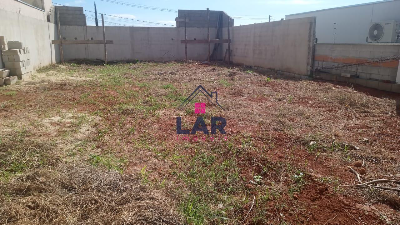 Terreno à venda no Parque Real  Excelente localização, ideal para construir a casa dos seus sonhos.