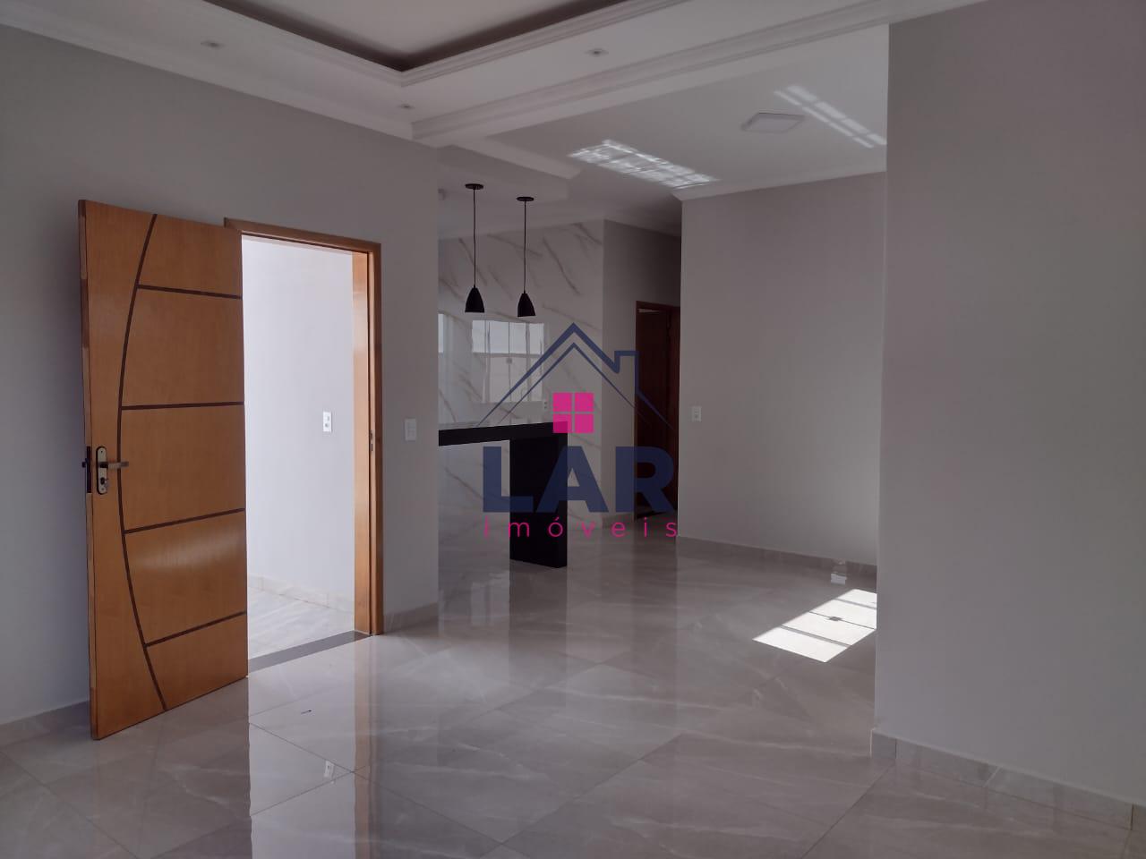 Casa  lote inteiro no Bairro Monte Carlo, em Pouso Alegre, espaço, conforto.