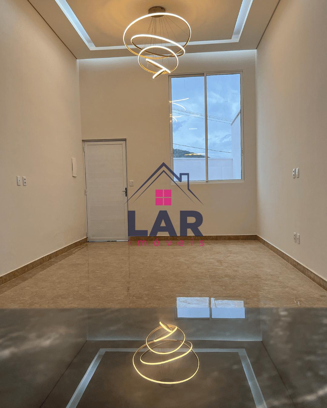 VENDE-SE CASA DE ALTO PADRÃO COM EXCELENTE ACABAMENTO E LOCALIZAÇÃO