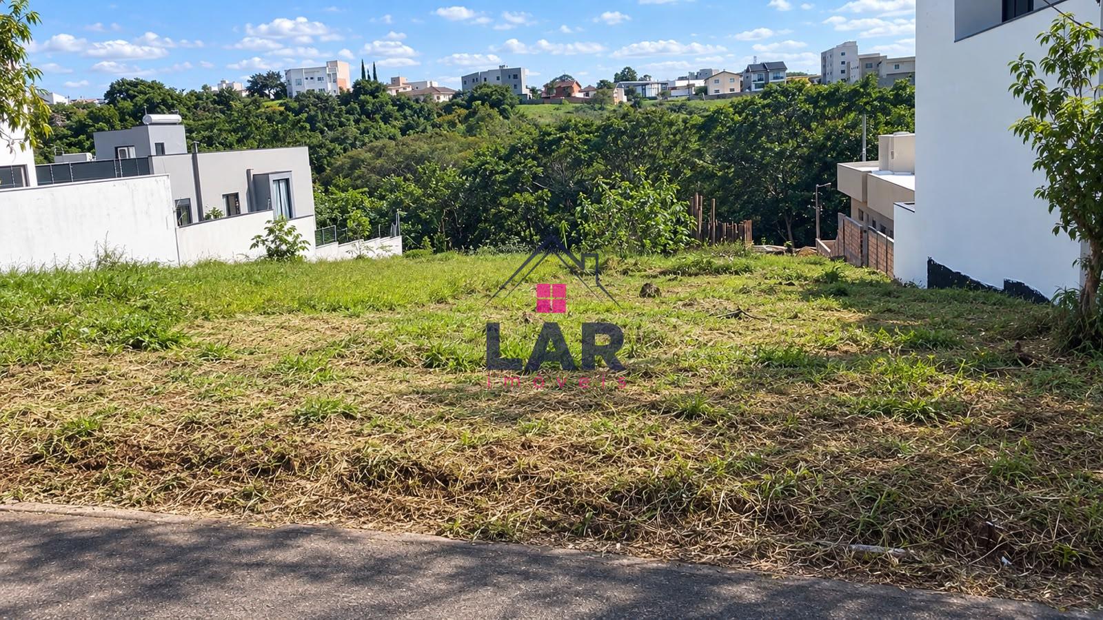 Terreno à venda, no bairro Serra Morena, POUSO ALEGRE - MG