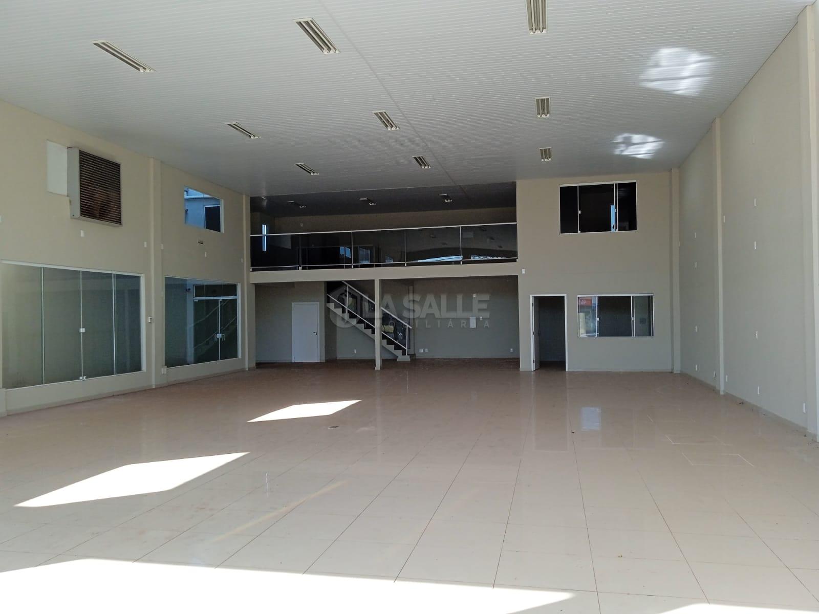 Sala Comercial á venda no centro com 345m  e terreno de 465m  de terreno