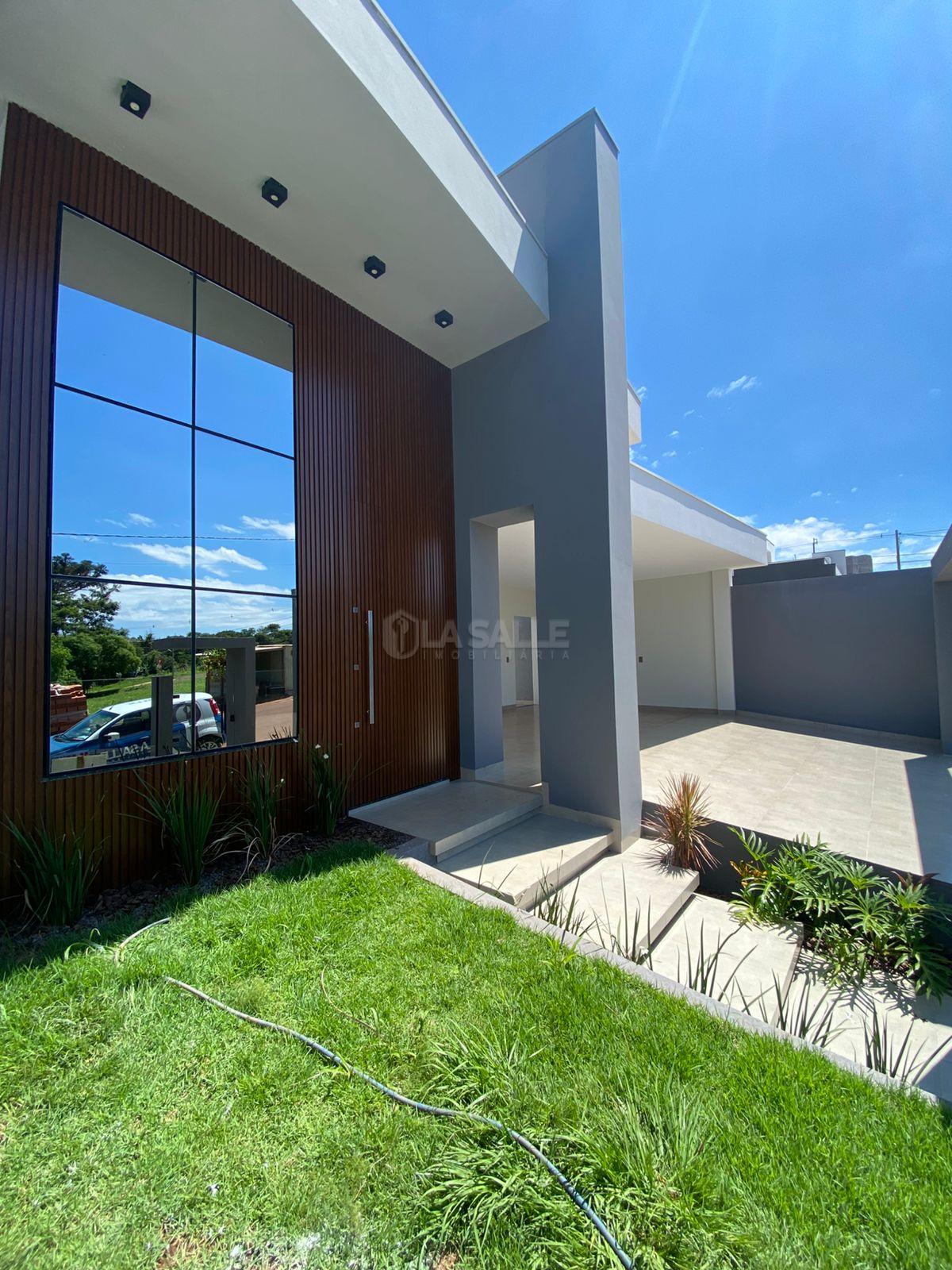 CASA ALTO PADRÃO TERRENO INTEIRO COM 03 SUITES E PISCINA NO LAGO NORTE VILA INDUSTRIAL