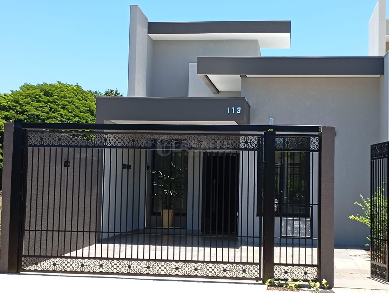 CASA ALTO PADRÃO  COM FINO ACABAMENTO E OTIMO LOCALIZAÇÃO