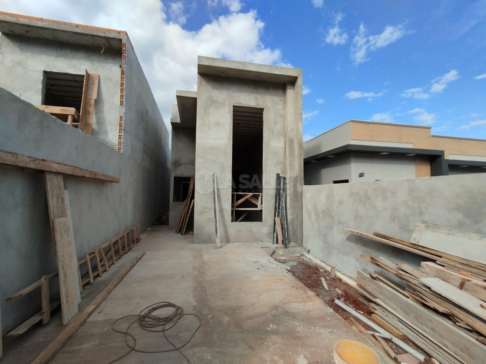 Casa à venda com 3 Quartos, Jardim Coopagro, TOLEDO - PR
