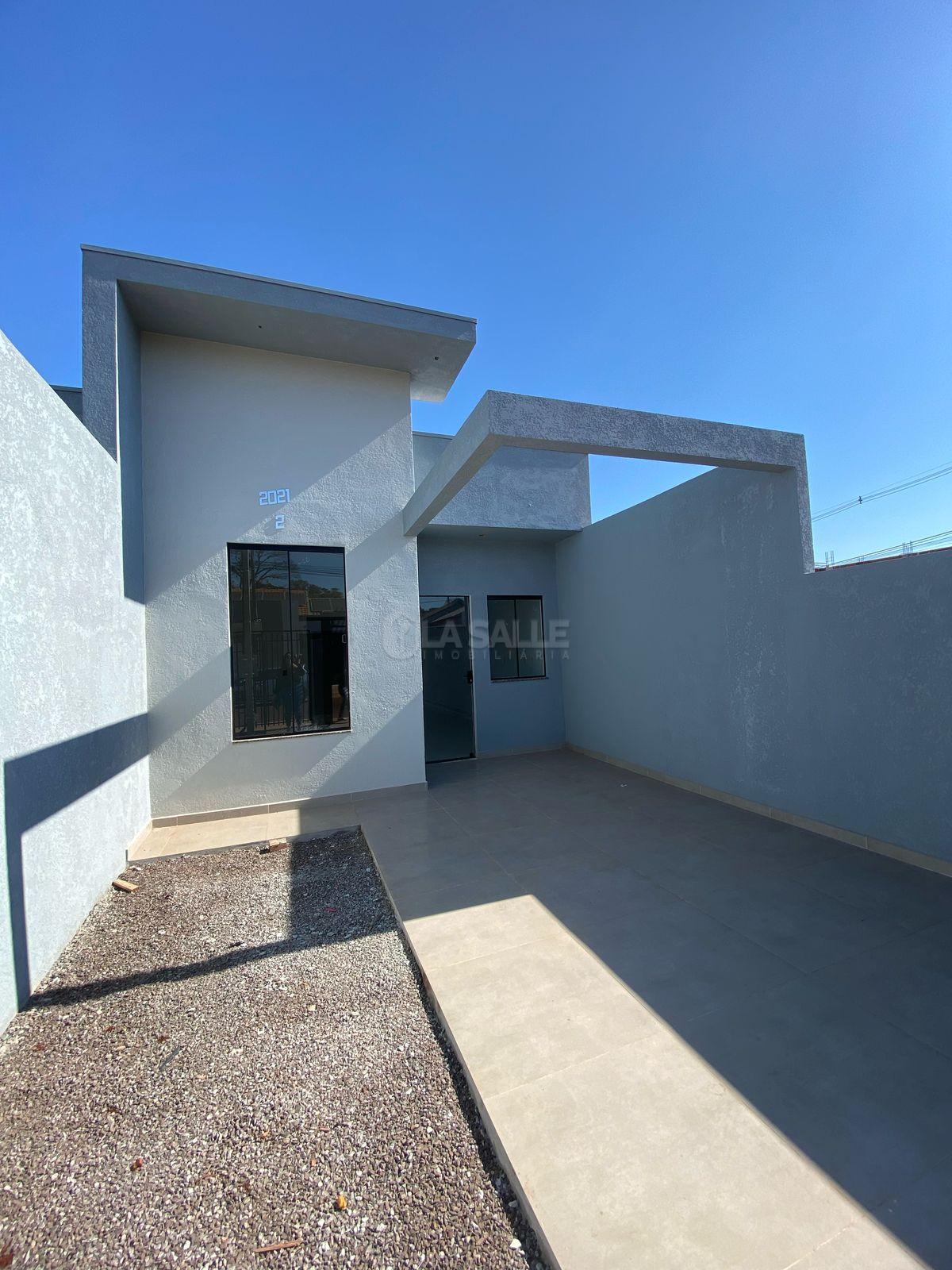 Casa á venda no Jardim Pinheirinho com 03 quartos e sobra de terreno