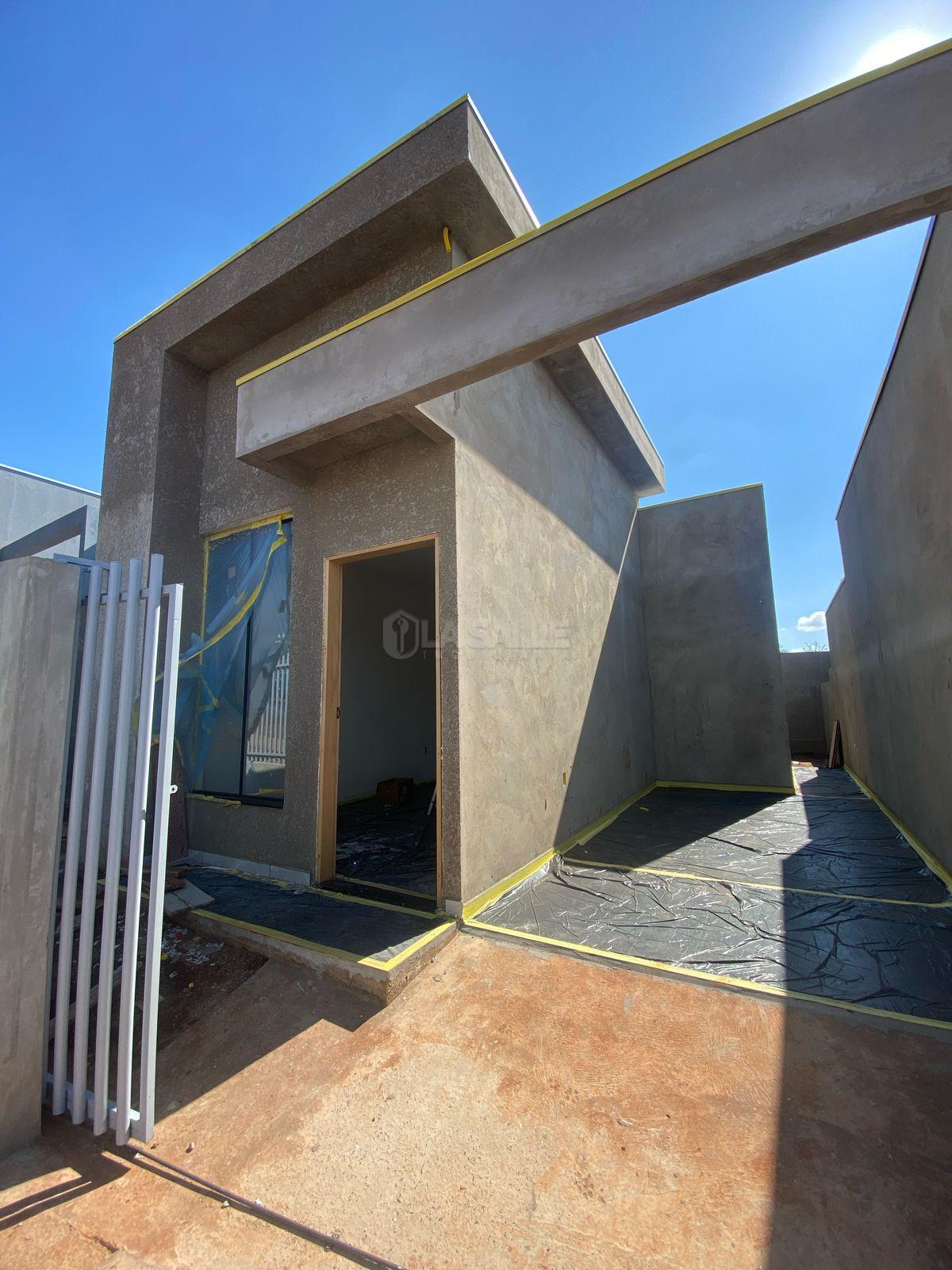 Casa à venda, Vila Pioneiro, com 02 quartos e passagem lateral  - TOLEDO - PR