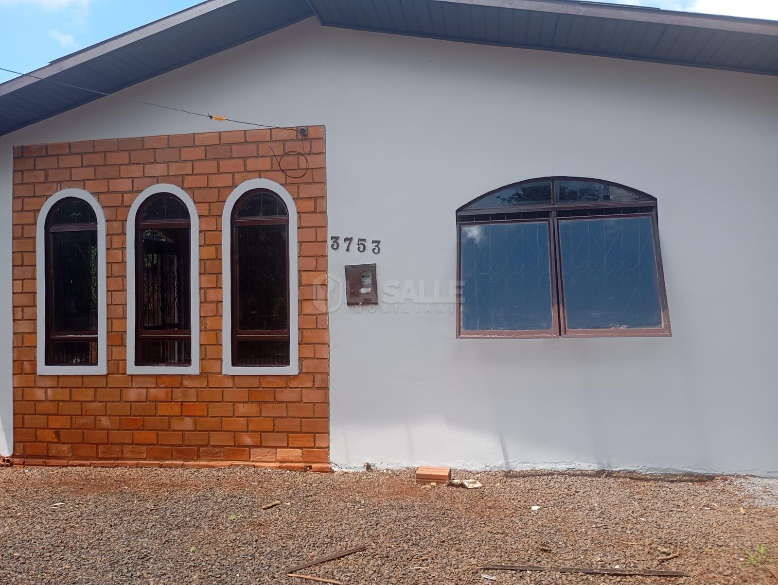 CASA COM 03 QUARTOS DISPONIVEL PARA LOCAÇÃO, VILA BECKER - TOLEDO PR