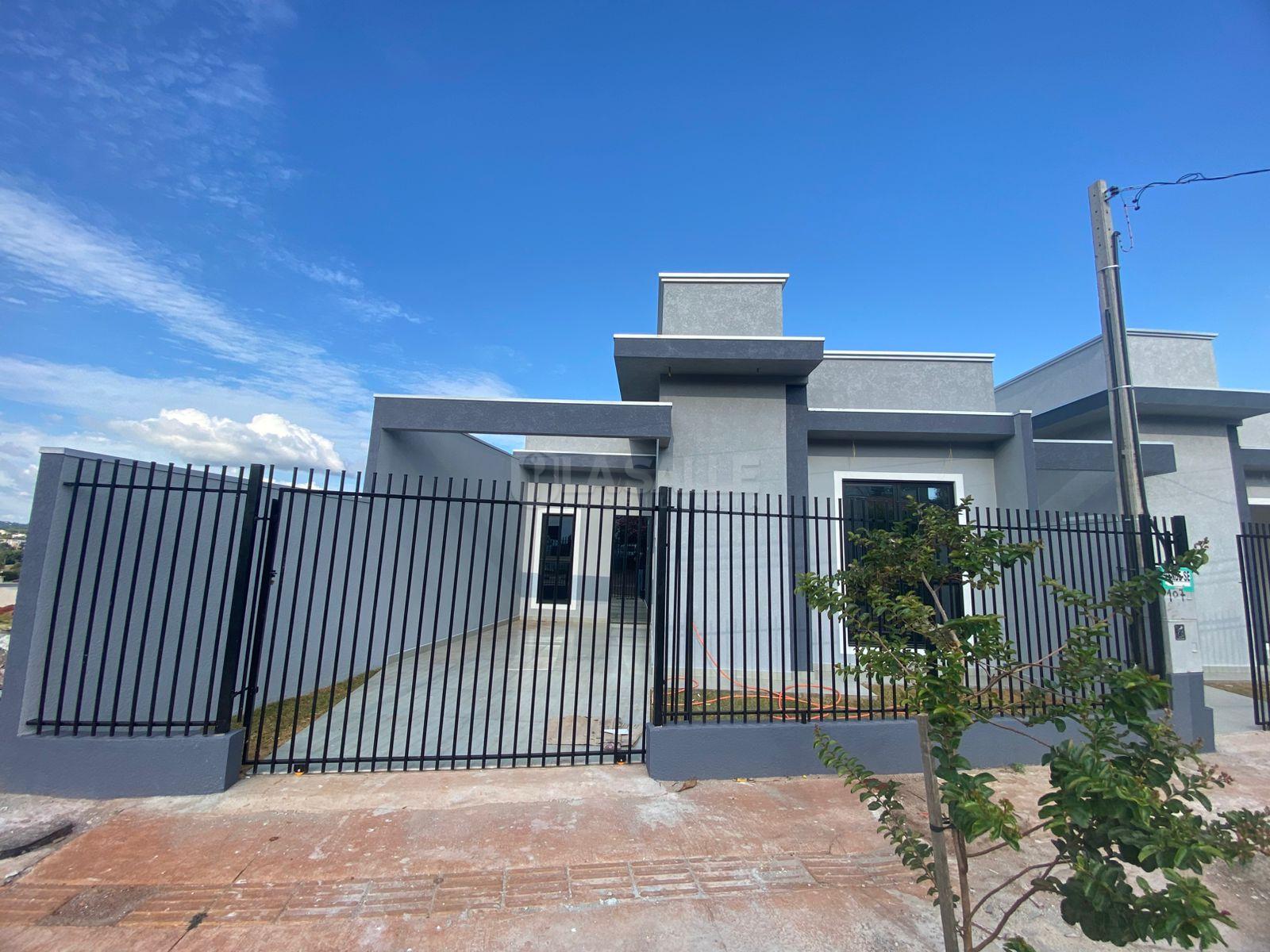 Casa á venda na Vila Pioneiro com 02 quartos e 01 vaga de garagem