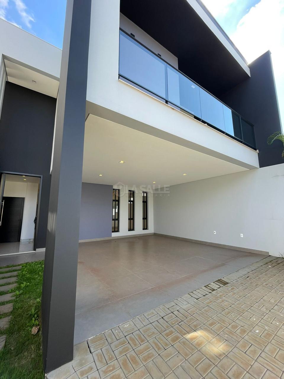 Sobrado á venda no Jardim Porto Alegre com piscina em excelente localização