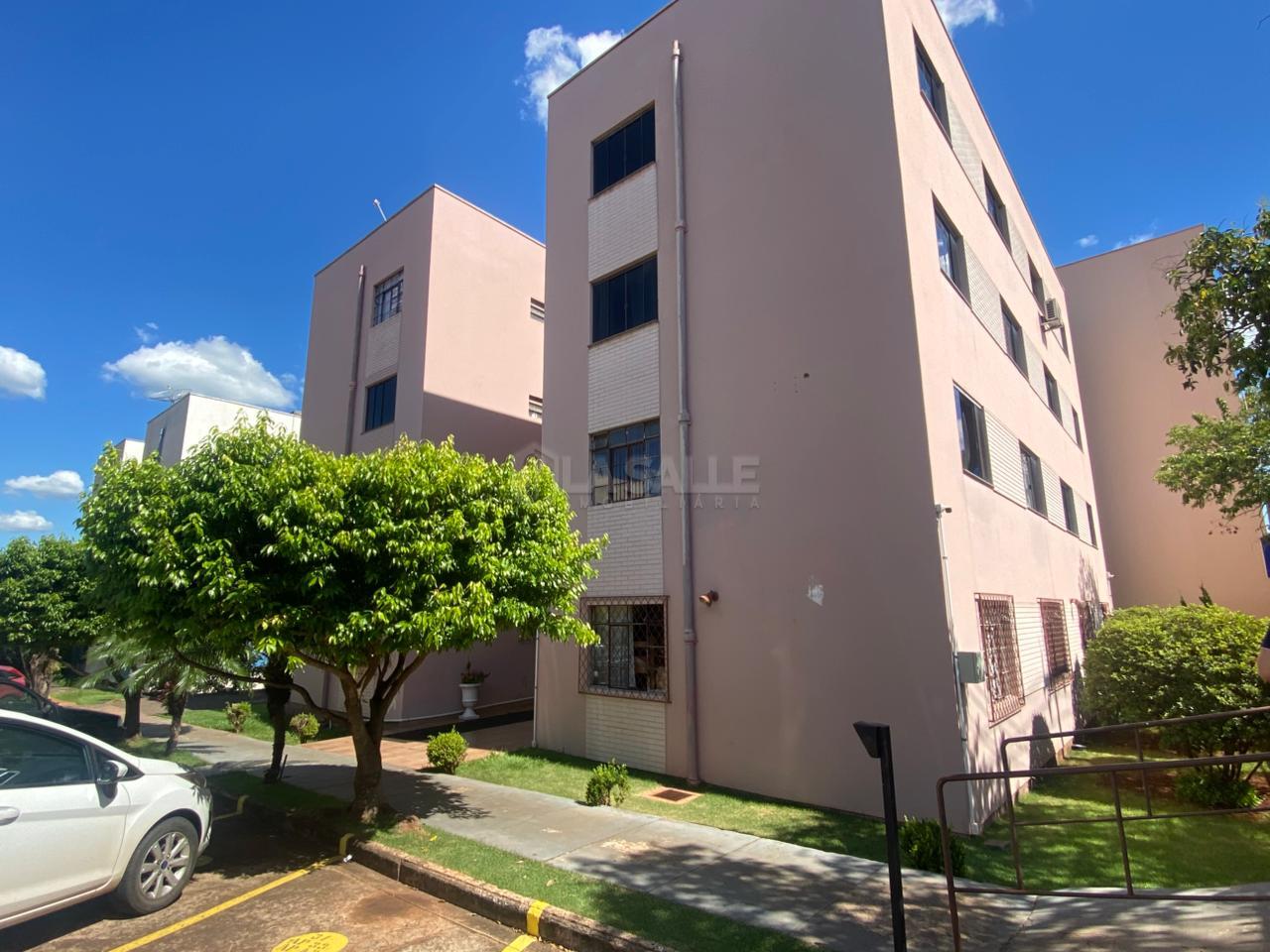 APARTAMENTO SEMI MOBILIADO COM  02 QUARTOS DISPONIVEL PARA LOCAÇÃO NO CENTRO - TOLEDO PR