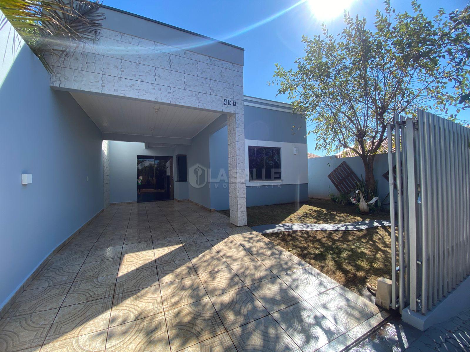 Casa semi mobiliada á venda na Vila Pioneiro, 03 quartos, 02 vagas de garagem - Toledo - PR