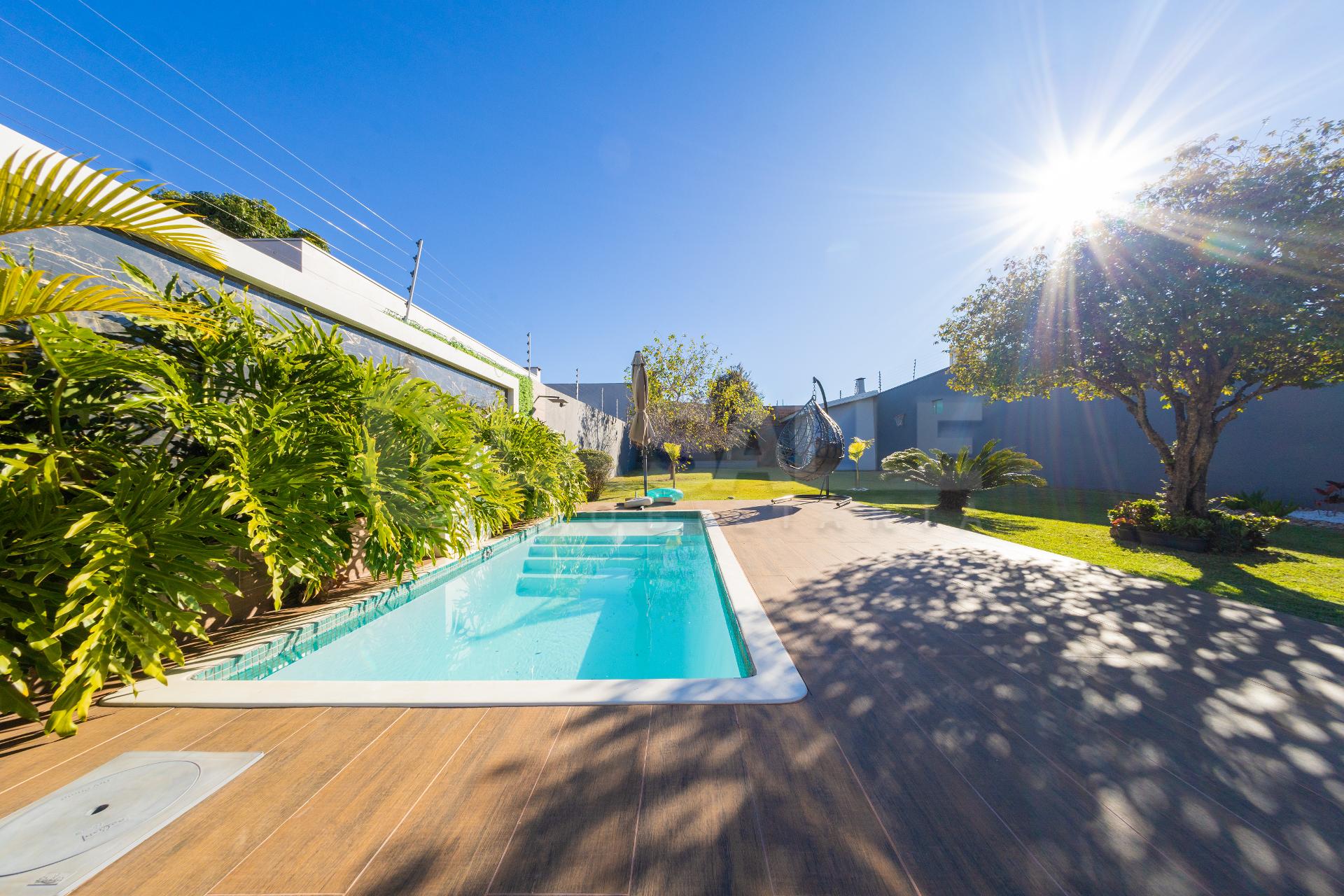Casa mobiliada no Jardim Pancera com piscina e terreno de 566,88 m² localização privilegiada