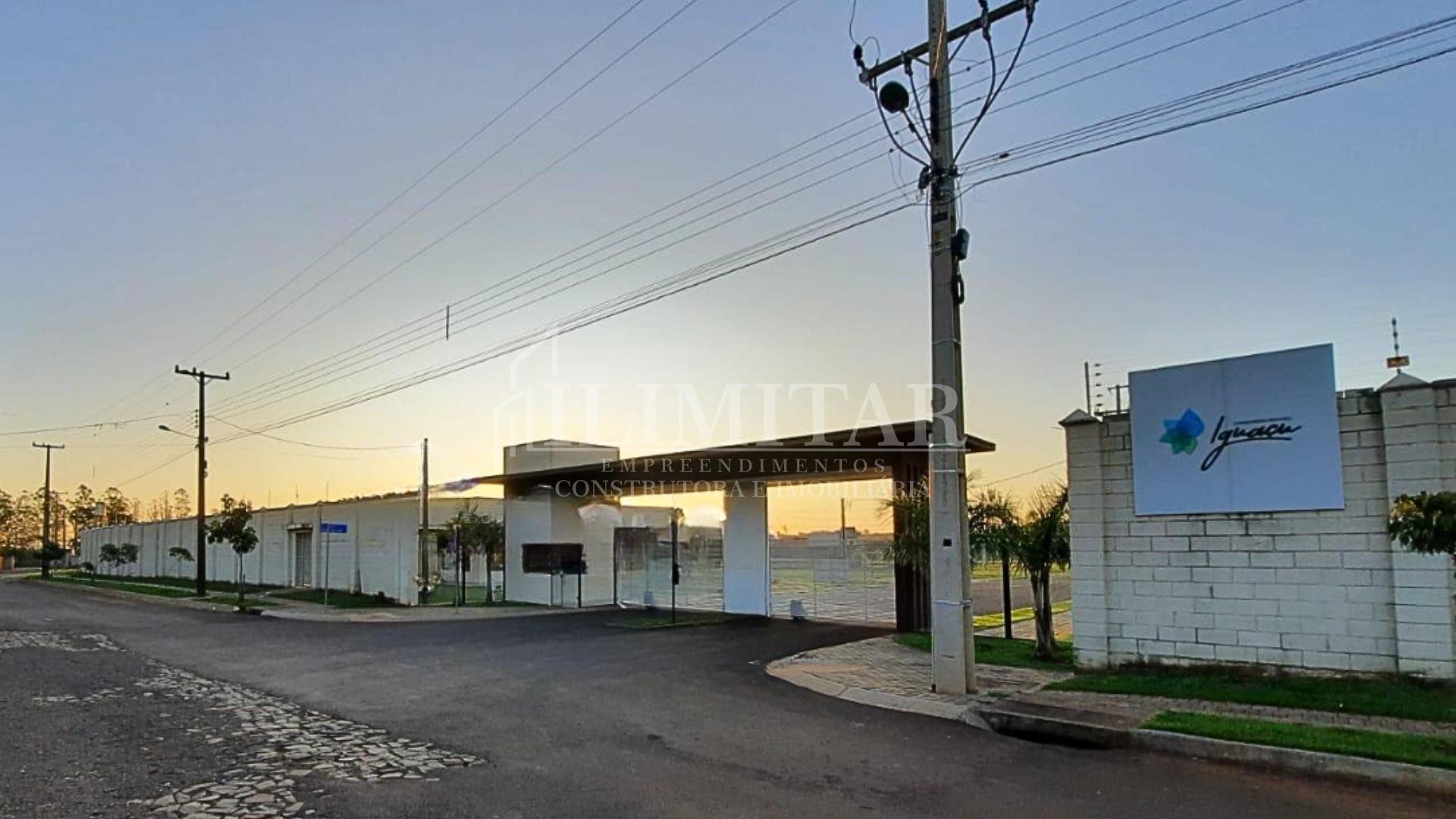 LOTE NO CONDOMINIO IGUAÇU