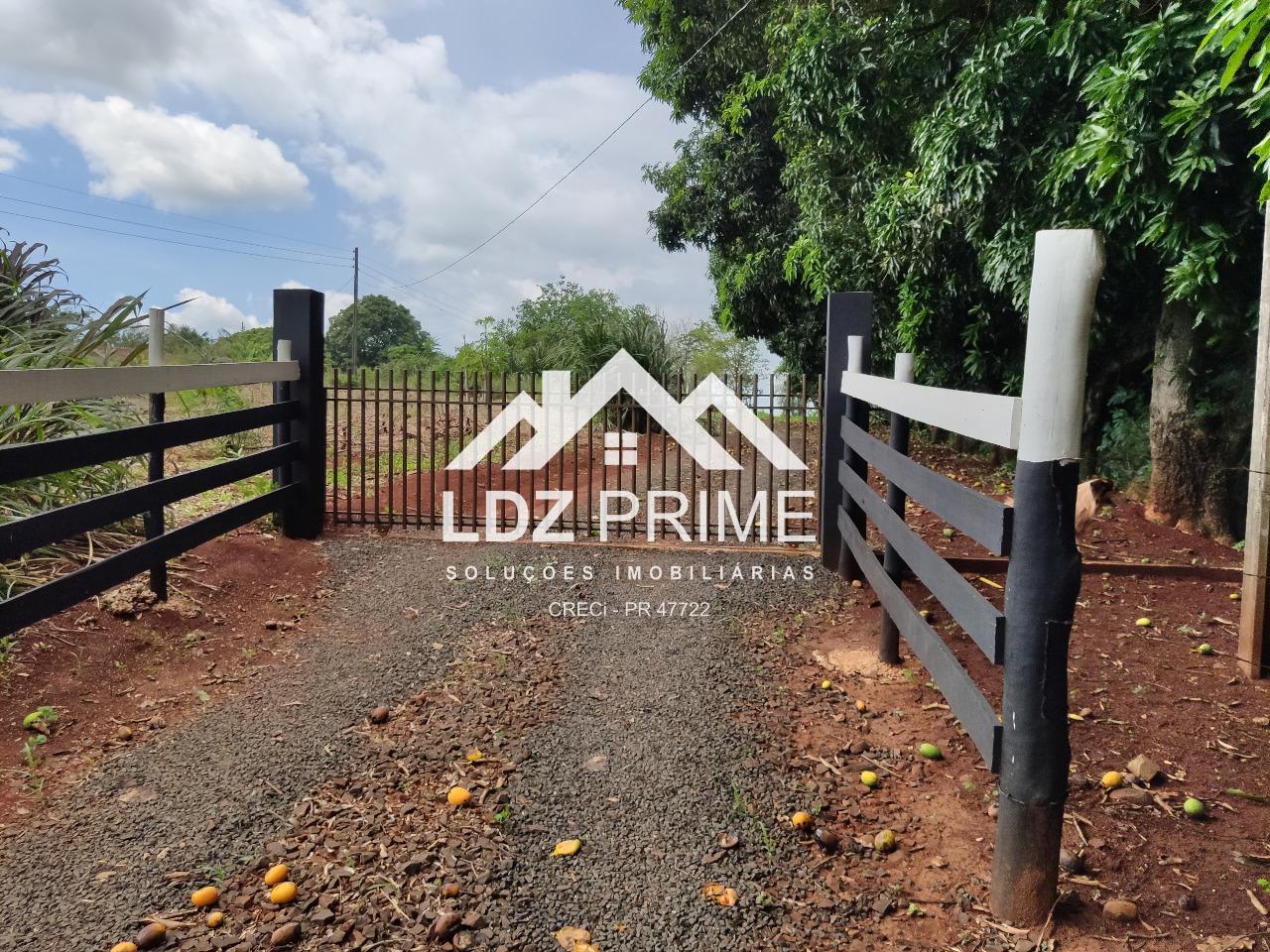 Chácara à venda de 2,6 hectares, na PR 495,  2 km da cidade de...