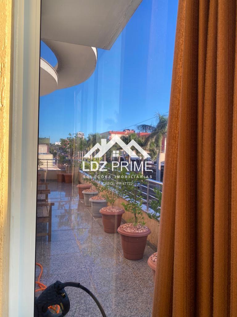 Apartamento de 275m , à venda no centro de Medianeira PR