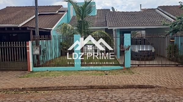 Casa  de 58m    edícula 40m . terreno 225,96m , localizada no ...