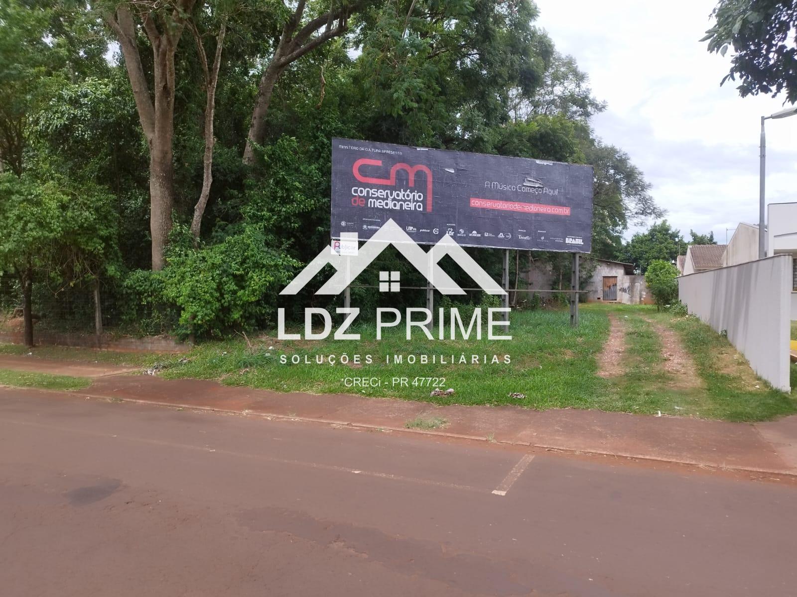 Terreno de 540m   13,5x40 m  à venda na  Av. Brasil, Parque In...