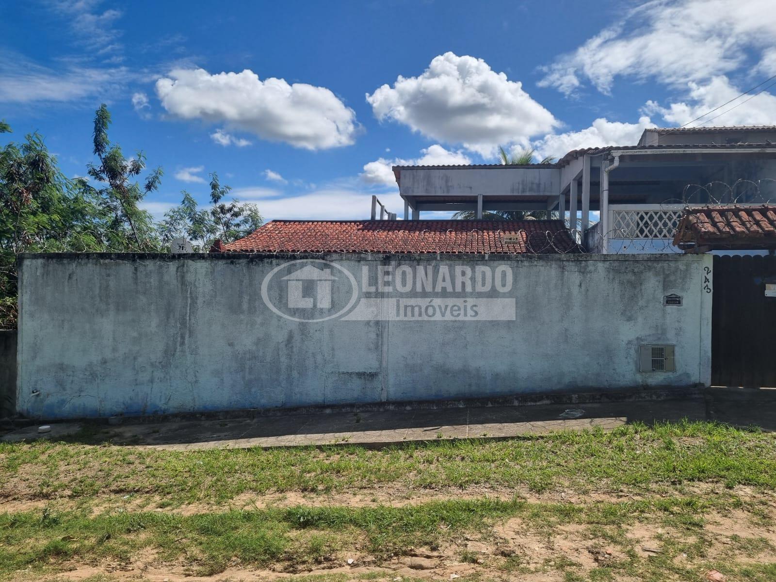 CASA A VENDA, 03 QUARTOS, TRES VENDAS, COM PISCINA,  ARARUAMA - RJ