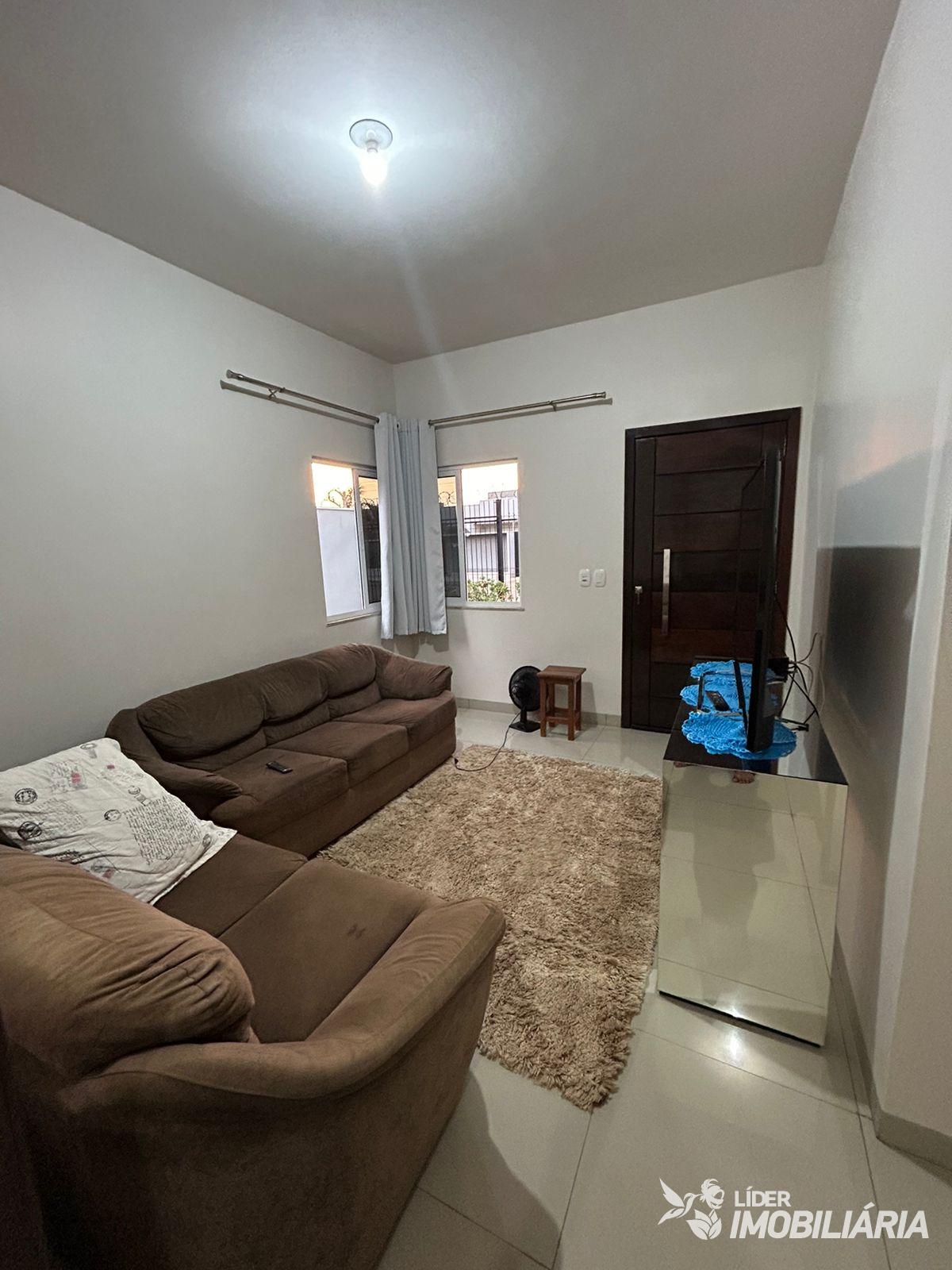 CASA À VENDA COM DOIS DORMITÓRIOS NO BAIRRO BANDEIRANTES VI