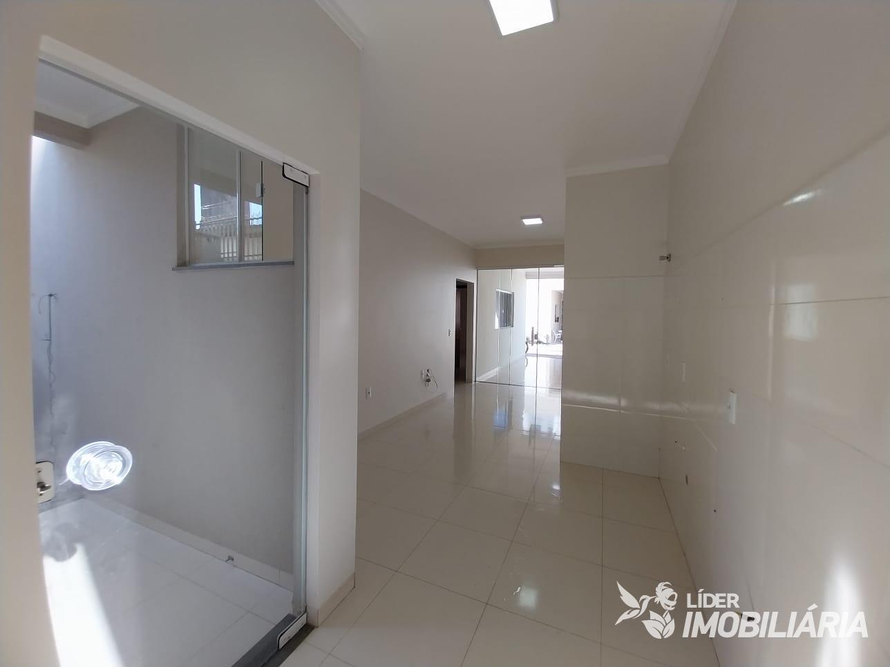 CASA PARA LOCAÇÃO NO BAIRRO PARQUE DAS EMAS, EM LUCAS DO RIO V...
