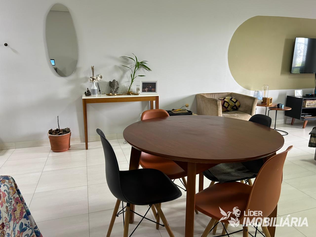 ÓTIMA OPORTUNIDADE PARA MORAR OU INVESTIR, NO BAIRRO PARQUE DO...