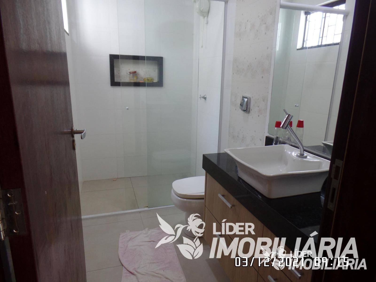 CONFORTO, ESPAÇO E LOCALIZAÇÃO PRIVILEGIADA, CASA À VENDA NO B...