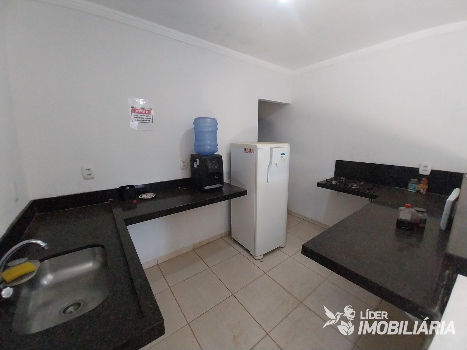 CASA A VENDA EM ÓTIMA LOCALIZAÇÃO, BAIRRO BANDEIRANTES, LUCAS ...