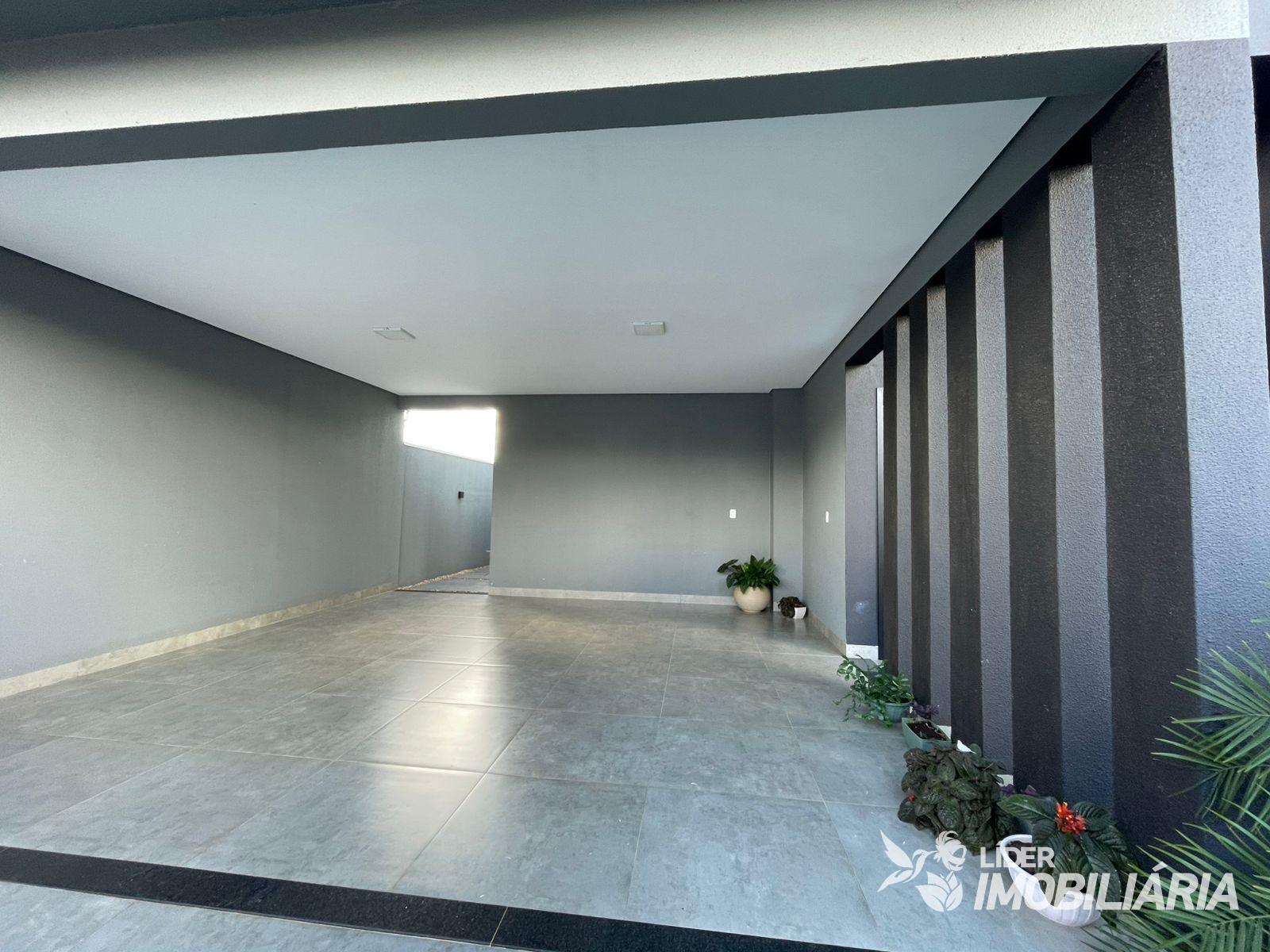 CASADE ALTO PADRÃO NO BAIRRO BANDEIRANTES, LUCAS DO RIO VERDE ...