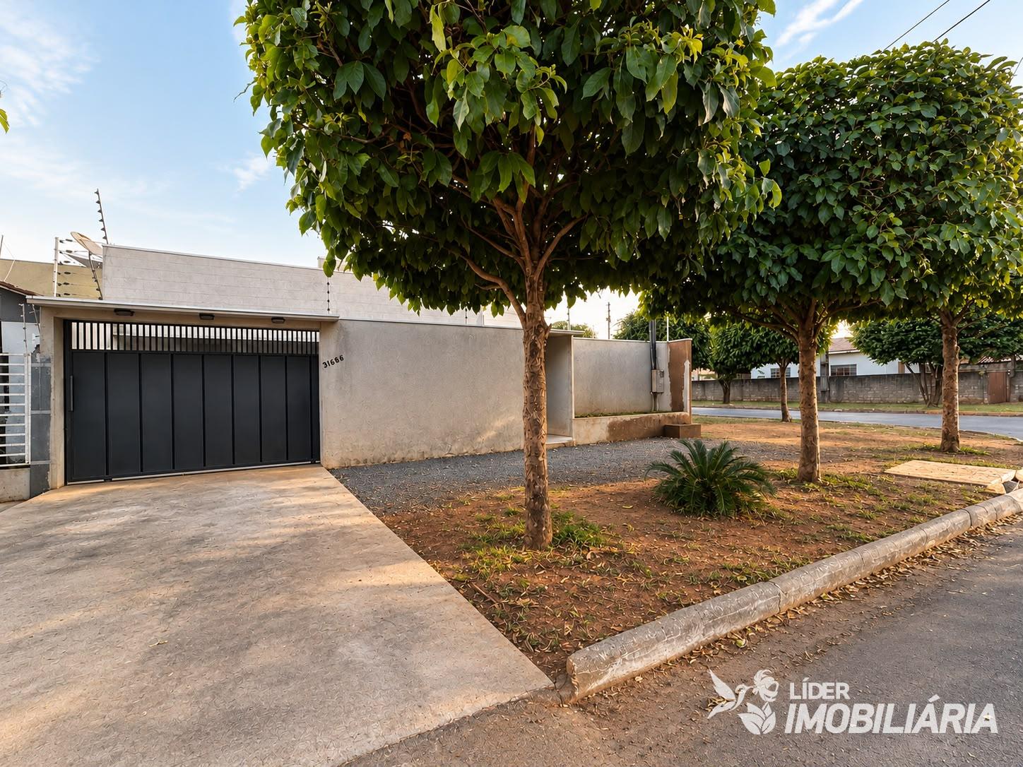 Casa com ampla área de lazer à venda no Jardim Imperial