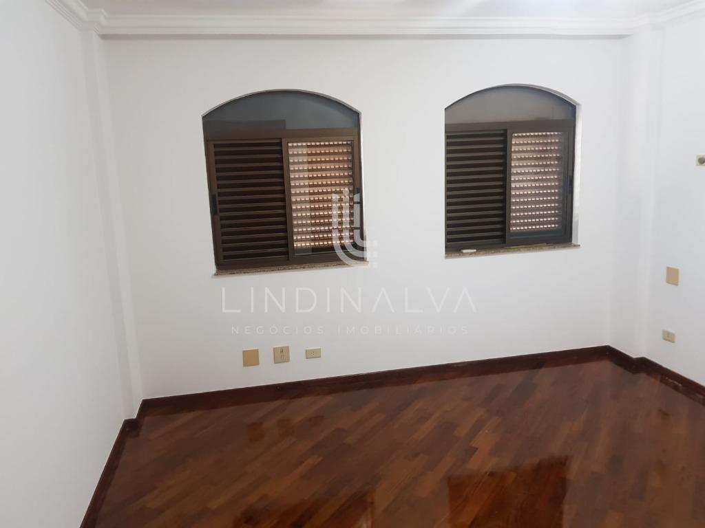 Apartamento no Edificio San Francisco, com 3 dormitórios para ...