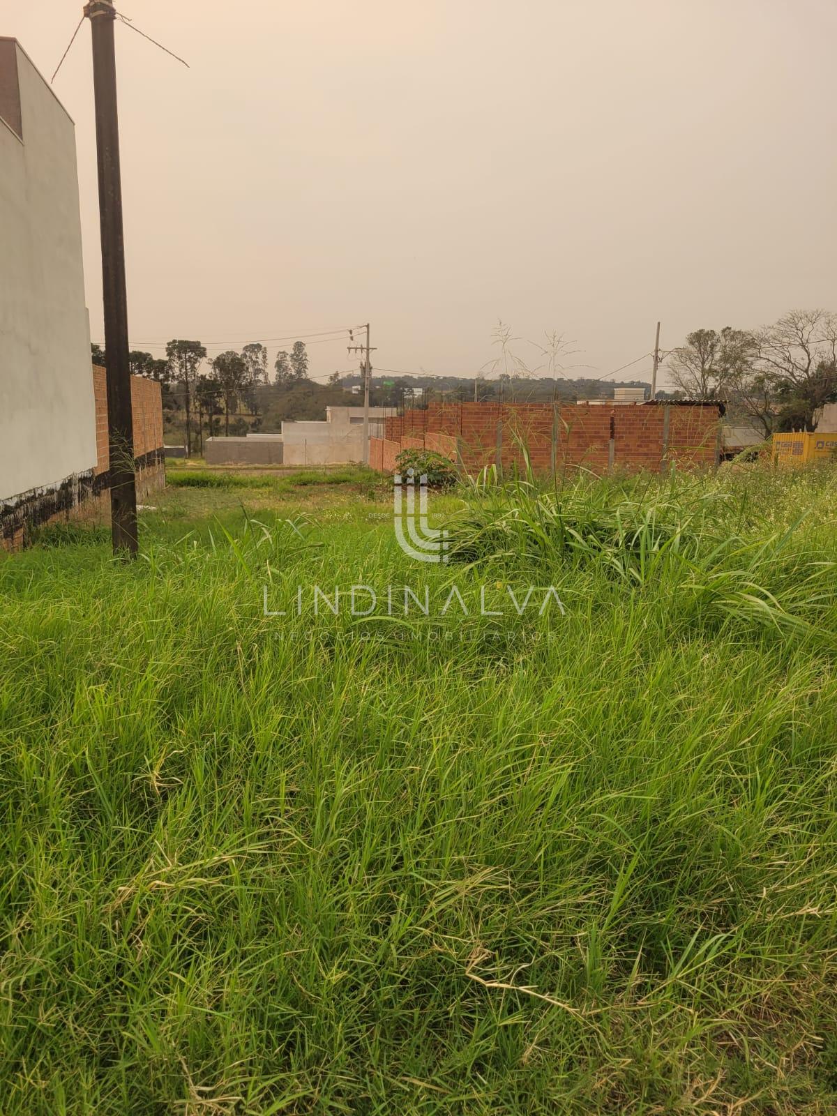 Terreno no Irio Holler, com 250 m2 - região leste de Foz do Ig...