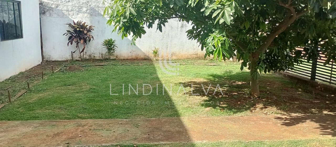Casa à venda no Paraguai com 3 Quartos, Amplo Pátio e Ótima Lo...