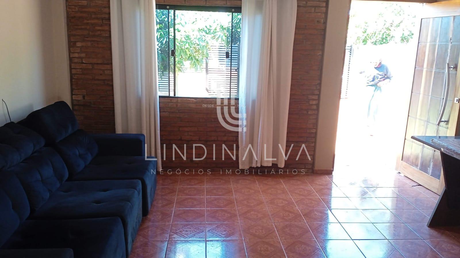 Casa à venda no Paraguai com 3 Quartos, Amplo Pátio e Ótima Lo...