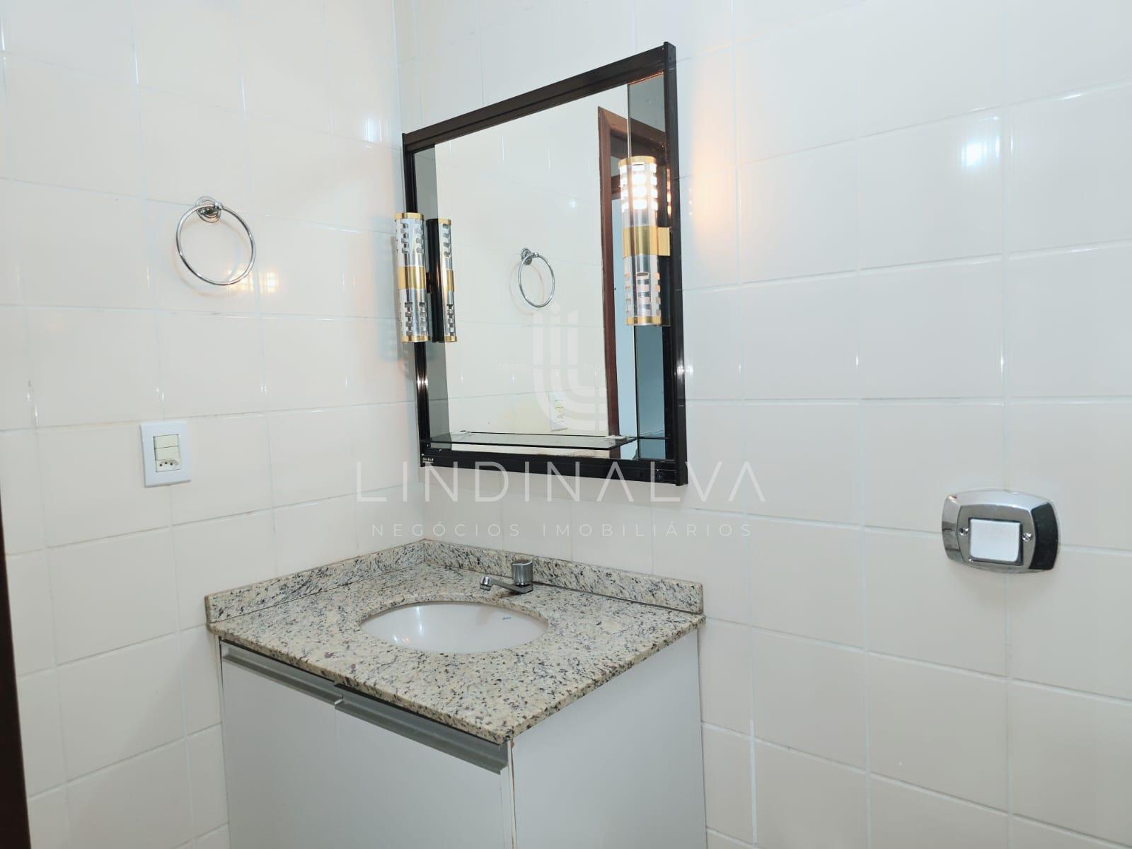 Sobrado semi mobiliado com 4 dormitórios no Jardim Lancaster