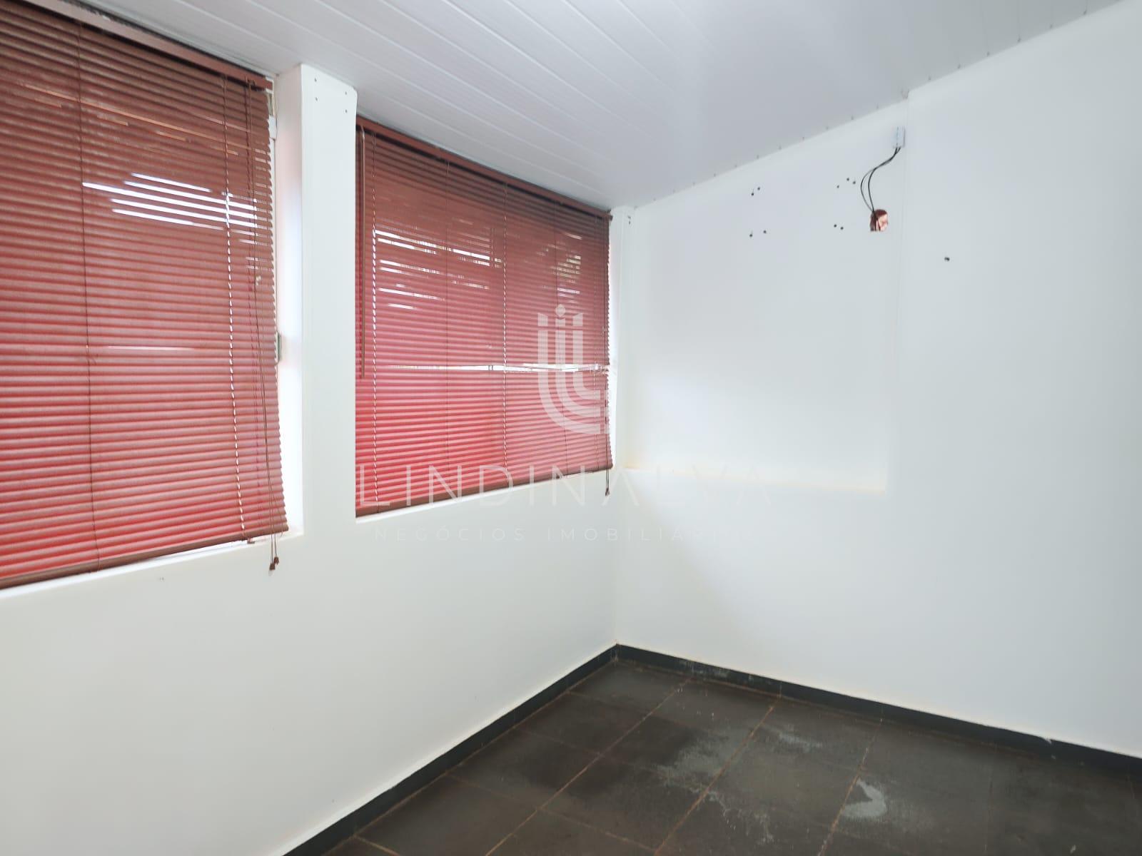 Sobrado semi mobiliado com 4 dormitórios no Jardim Lancaster